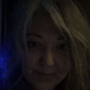 Meet your Posher, Lorie